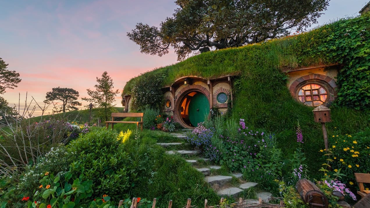 Private Hobbiton Transport Auckland
